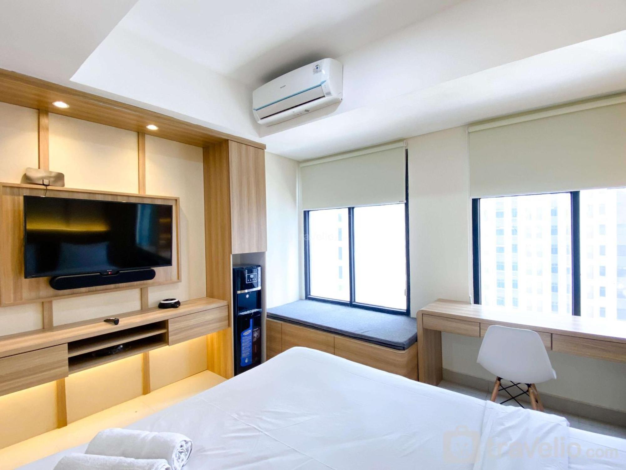 Homey And Warm Studio Room Pollux Chadstone Apartment By Travelio Cikarang Esterno foto